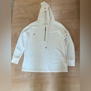 NWOT Cable & Gauge Women's Yummy Studio Hoodie Super Soft Modal